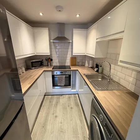 Daire Lovely 2 Bed Bedminster Flat With Parking *