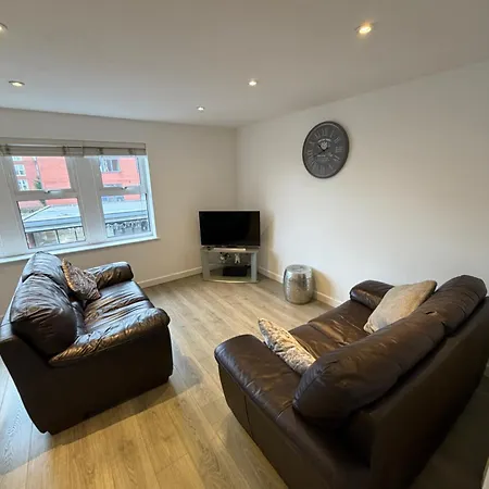 Daire Lovely 2 Bed Bedminster Flat With Parking