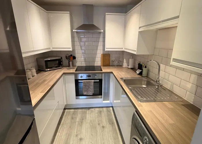 Daire Lovely 2 Bed Bedminster Flat With Parking *